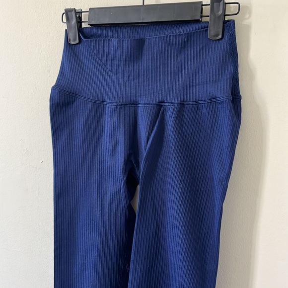 Balance Athletica Linear High Rise Ribbed Navy Full Length Leggings Size Medium - Picture 4 of 8